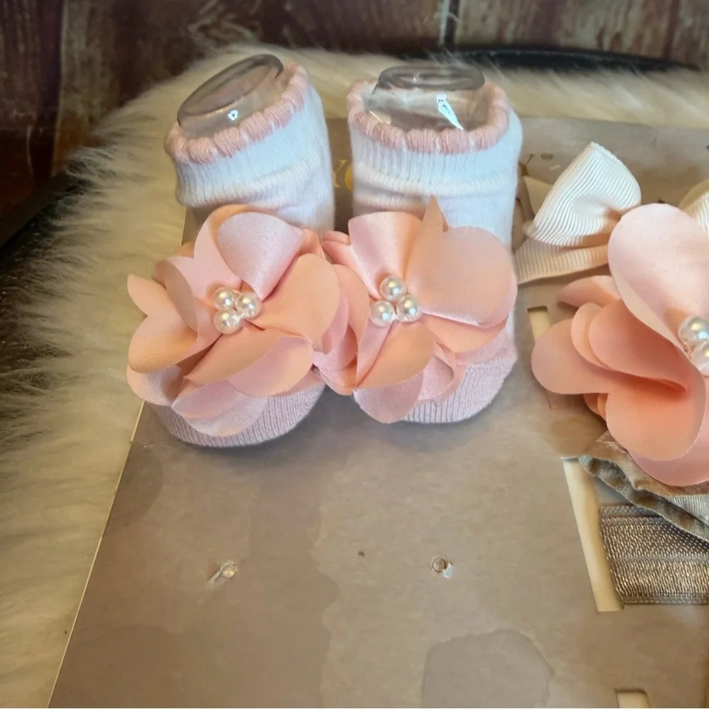 Elly & Emmy 7pc Baby Girl Gift Set Headwraps & Booties 0-12 Months